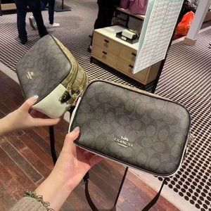 Coach Jes Crossbody In Blocked Signature Canvas